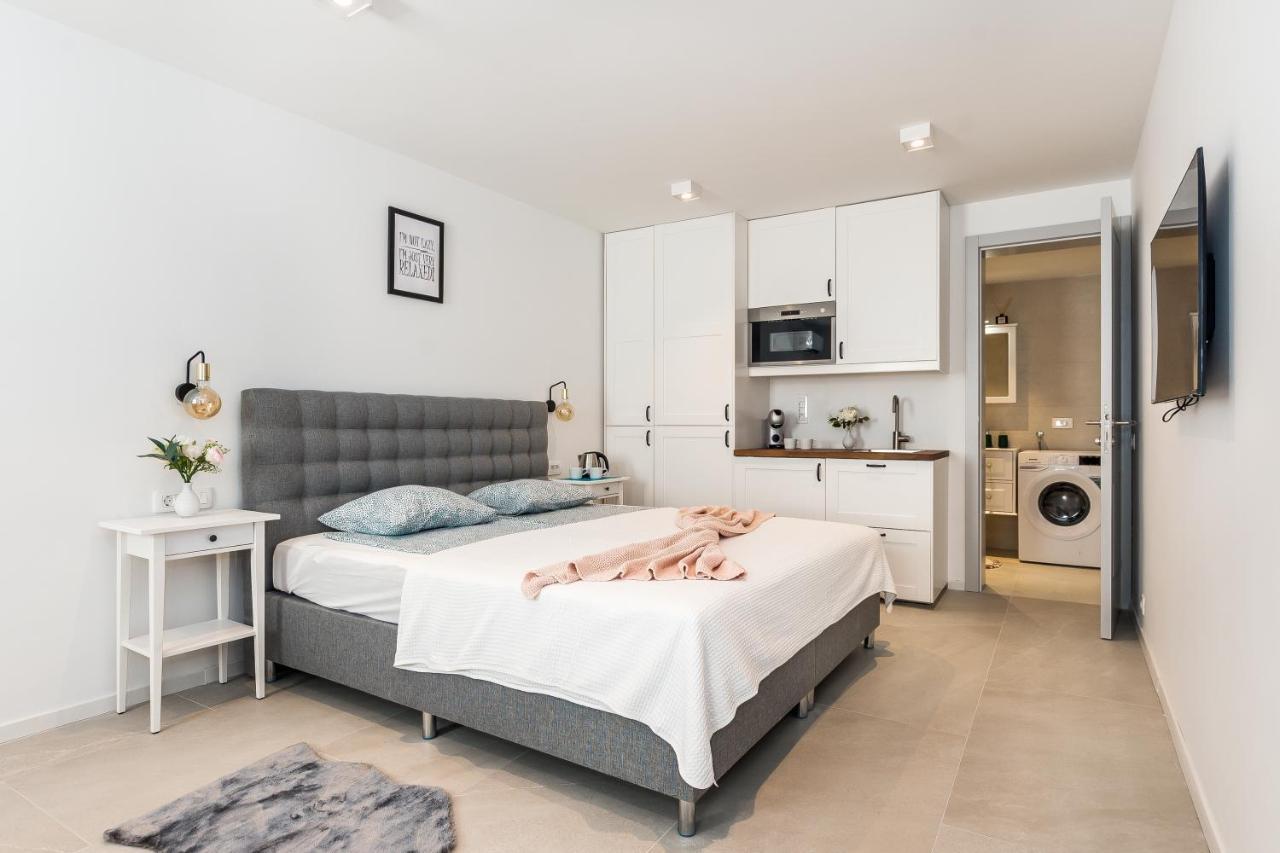Luxury Apartments Azalea Primosten Exterior photo
